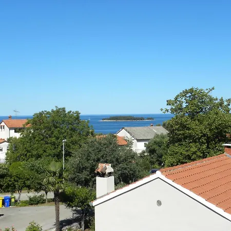 Apartment Yellow 721 Rovinj