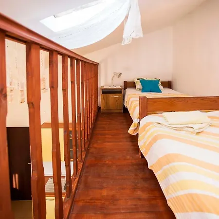 Apartment Yellow 721 Rovinj
