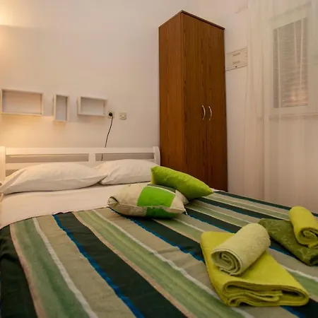 Apartment Yellow 721 Rovinj